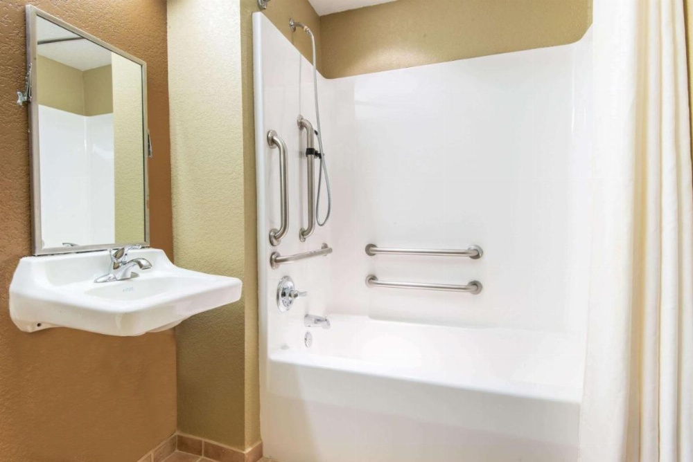 Microtel Inn & Suites By Wyndham Montgomery Image 11