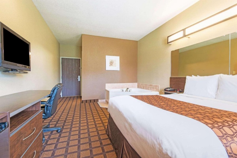 Microtel Inn & Suites By Wyndham Montgomery Image 16