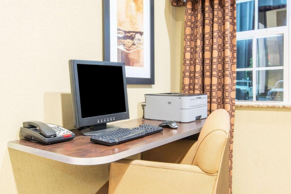 Microtel Inn & Suites By Wyndham Montgomery Image 17