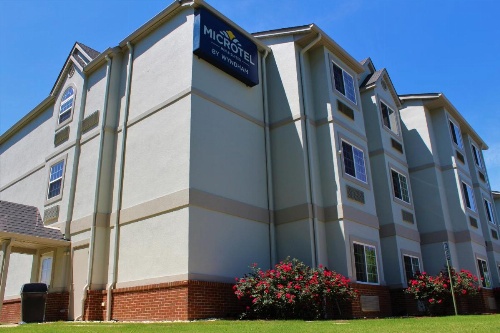 Microtel Inn & Suites By Wyndham Montgomery image 25
